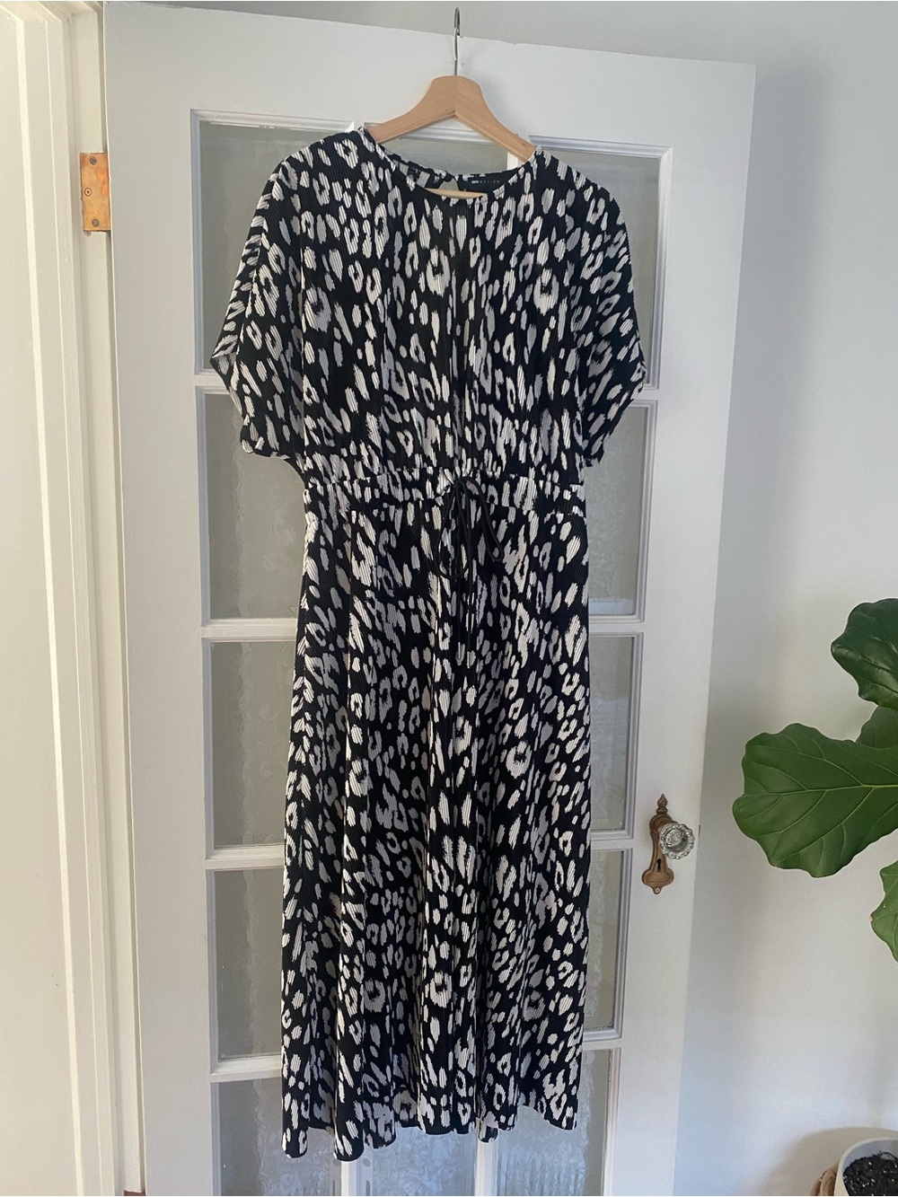Black and White Leopard Print Maxi Dress
